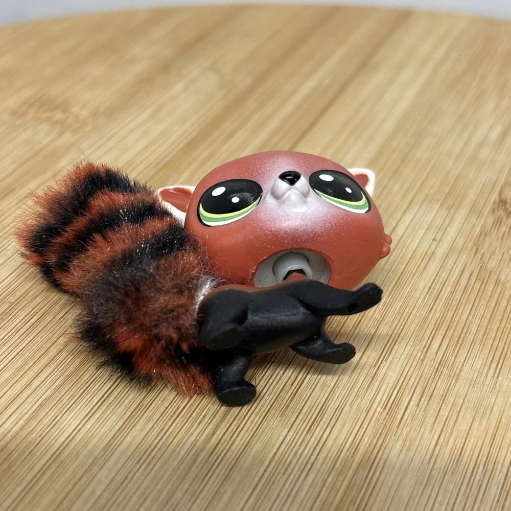 Redley Furrytail #120 Red Panda FLUFFY TAIL Littlest Pet Shop Hasbro LPS